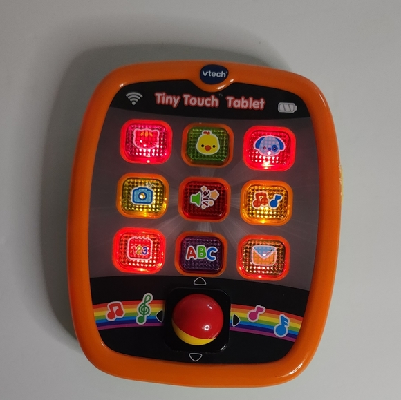 VTech Tiny Touch Tablet Orange learning toy - Picture 3 of 5
